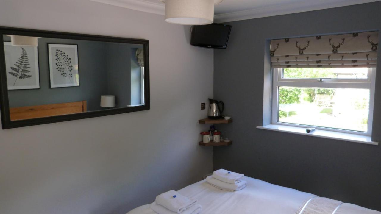 Twin Oaks Guest House Cadnam Экстерьер фото